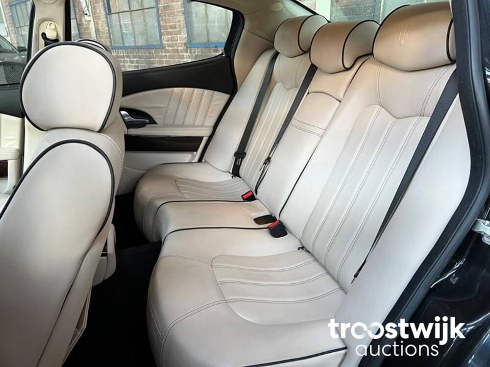 Maserati Quattroporte Executive GT 4.2  401pk 2010, R-125-TN