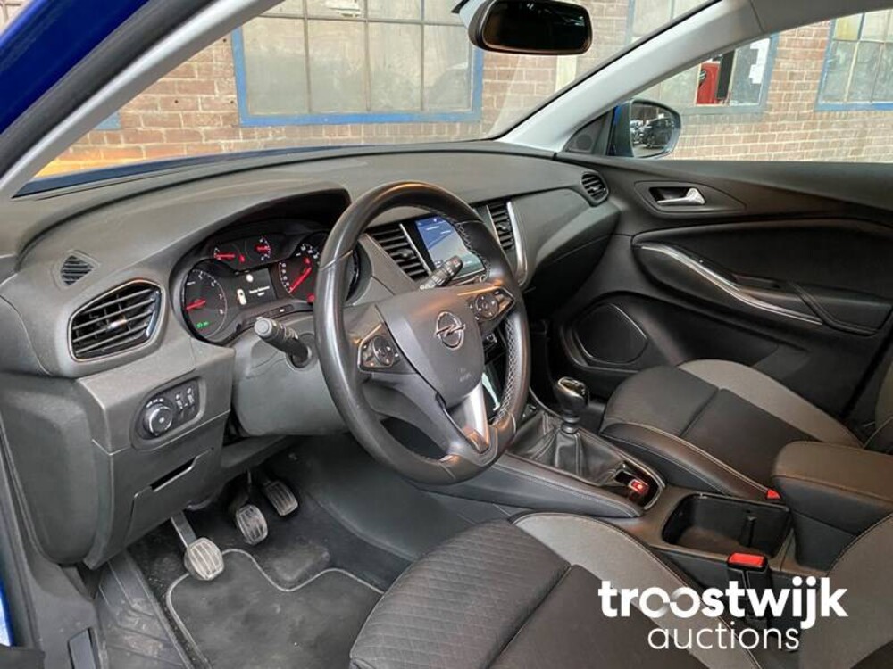 Opel Grandland X 1.2 Turbo Business + 131pk 2019, XZ-133-K
