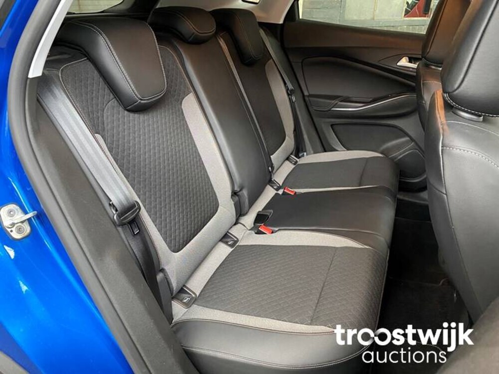 Opel Grandland X 1.2 Turbo Business + 131pk 2019, XZ-133-K