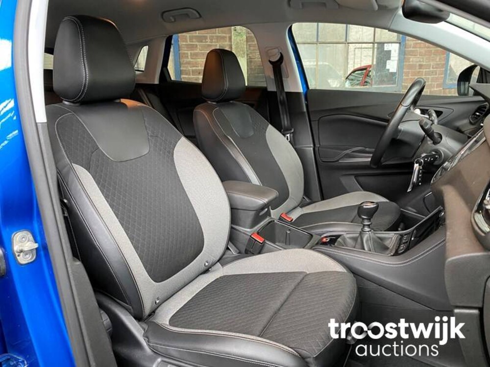 Opel Grandland X 1.2 Turbo Business + 131pk 2019, XZ-133-K