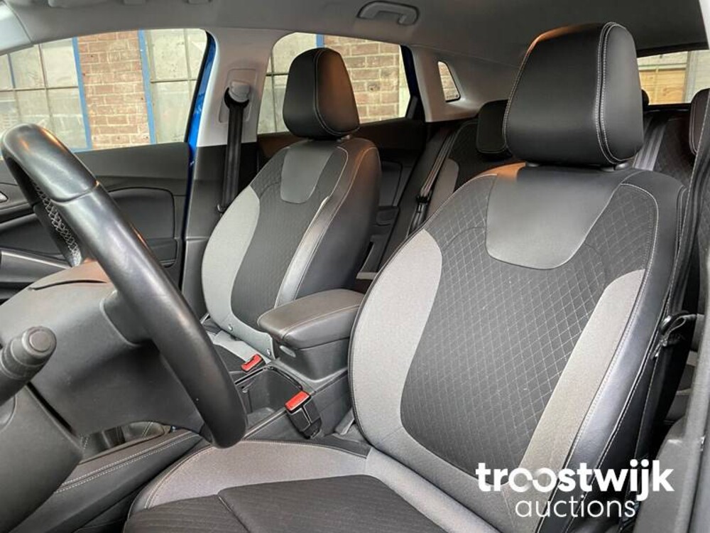 Opel Grandland X 1.2 Turbo Business + 131pk 2019, XZ-133-K