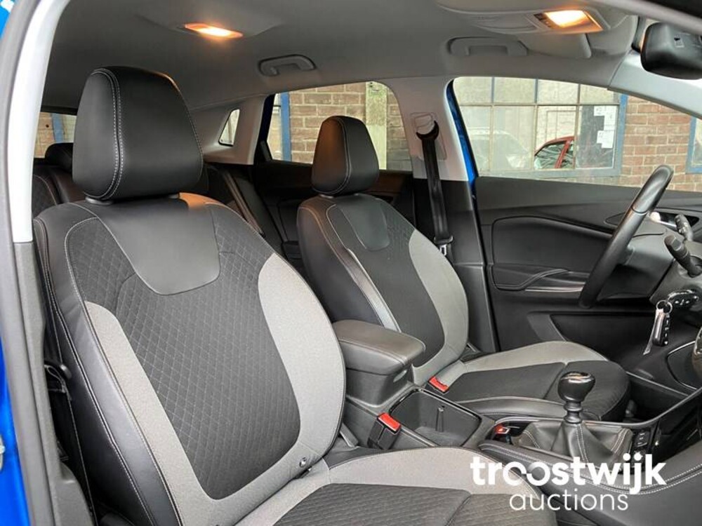 Opel Grandland X 1.2 Turbo Business + 131pk 2019, XZ-133-K