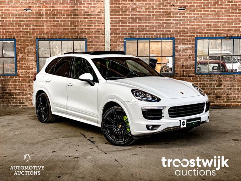 Porsche Cayenne S E-Hybrid 3.0 SportChrono 333pk 2015, ZV-689-T