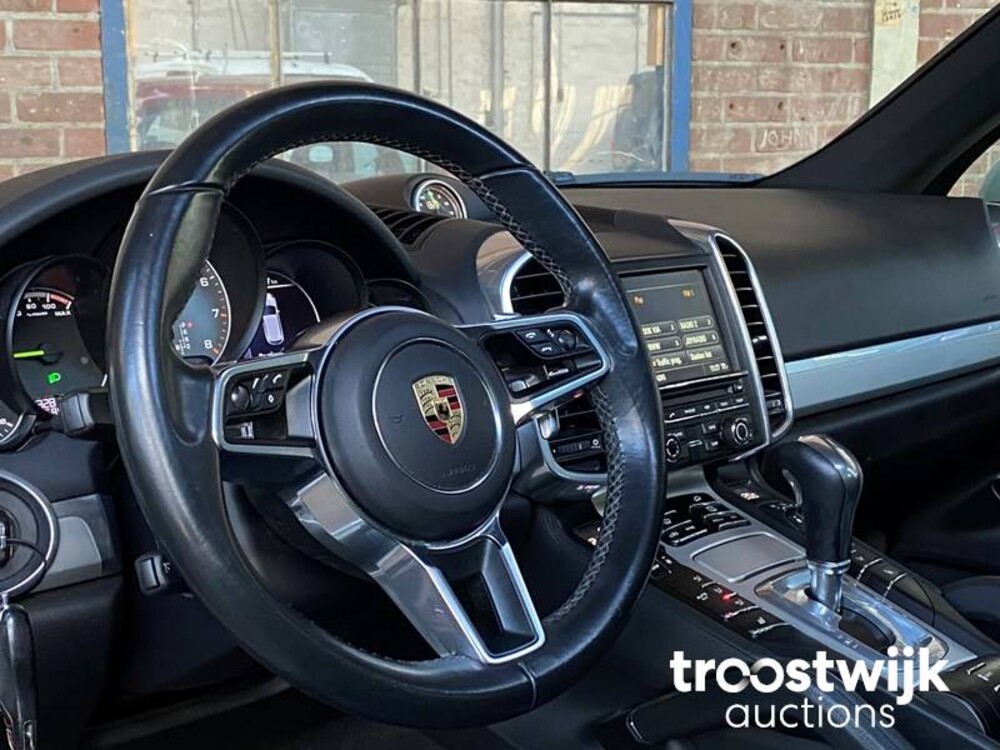 Porsche Cayenne S E-Hybrid 3.0 SportChrono 333pk 2015, ZV-689-T