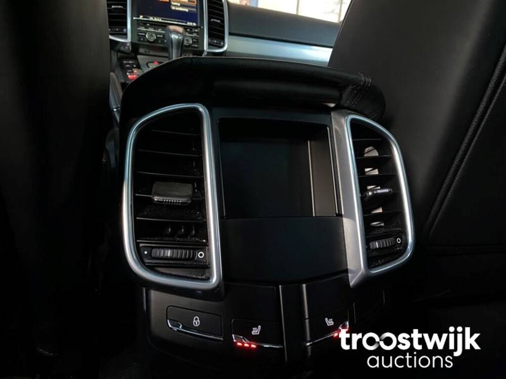 Porsche Cayenne S E-Hybrid 3.0 SportChrono 333pk 2015, ZV-689-T