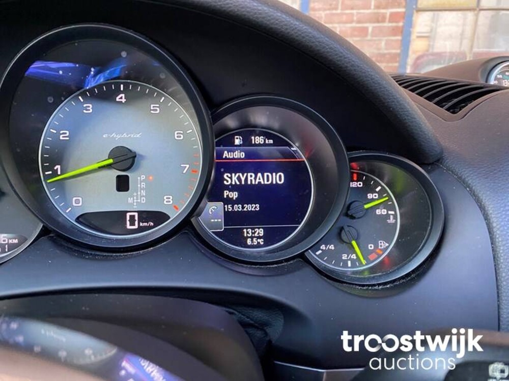 Porsche Cayenne S E-Hybrid 3.0 SportChrono 333pk 2015, ZV-689-T