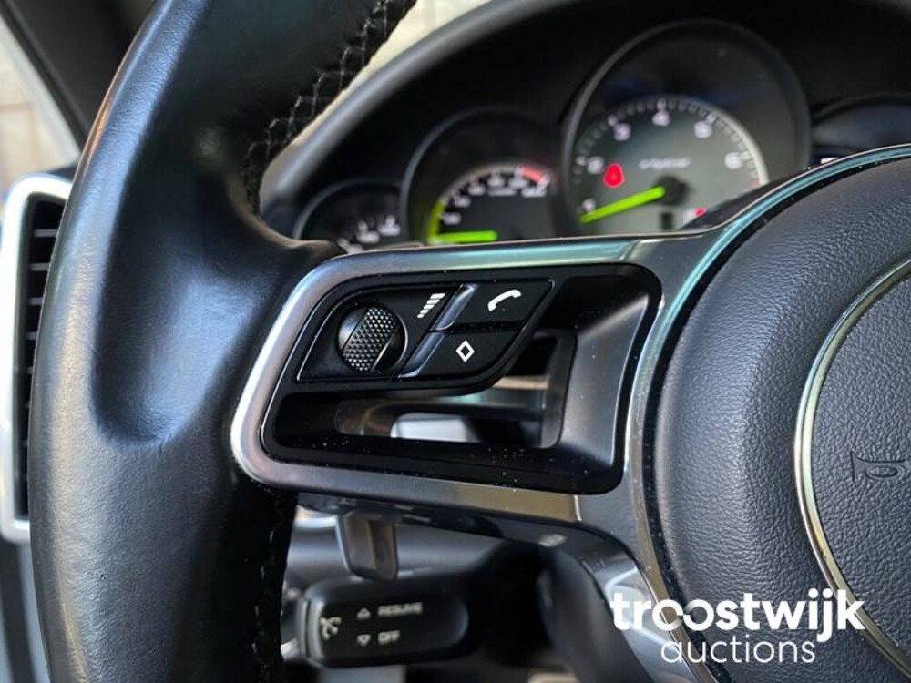 Porsche Cayenne S E-Hybrid 3.0 SportChrono 333pk 2015, ZV-689-T