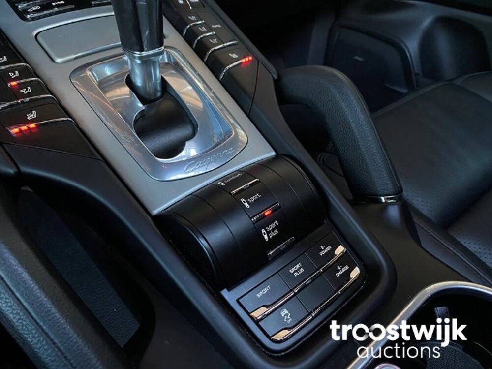 Porsche Cayenne S E-Hybrid 3.0 SportChrono 333pk 2015, ZV-689-T