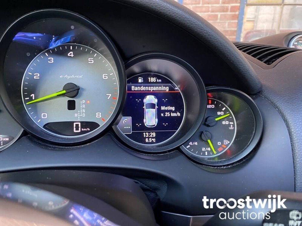 Porsche Cayenne S E-Hybrid 3.0 SportChrono 333pk 2015, ZV-689-T