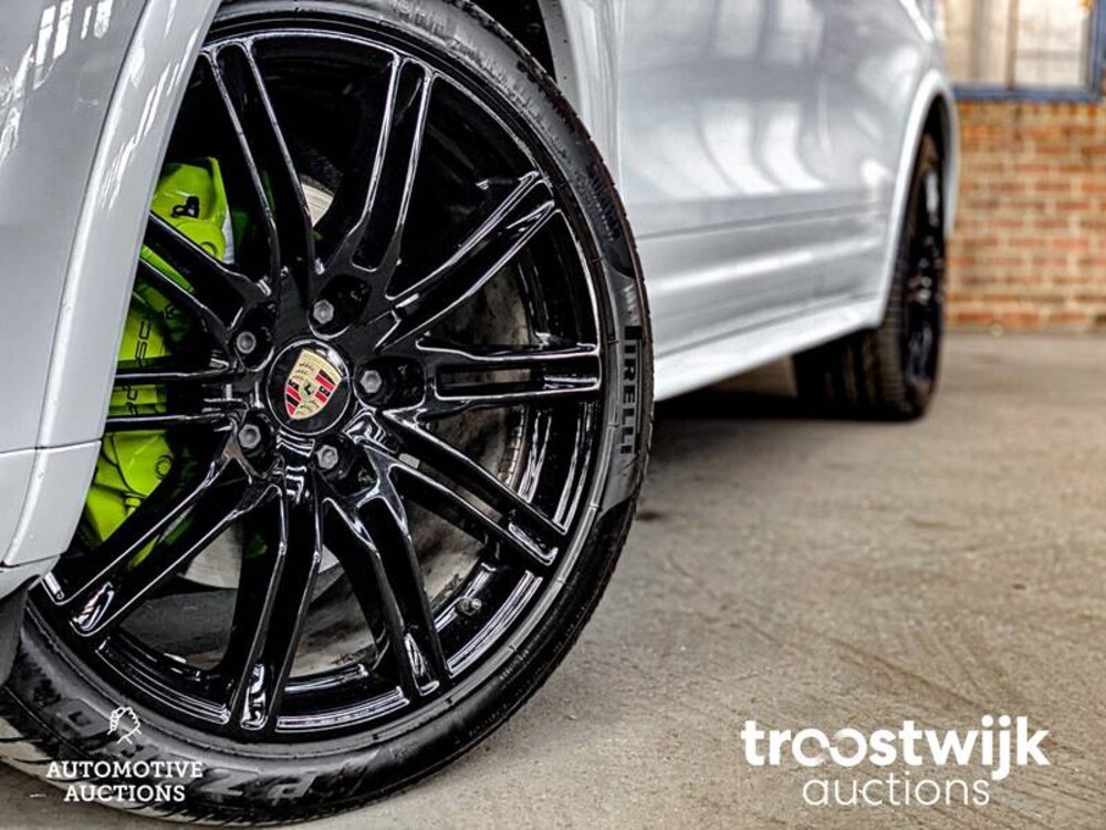 Porsche Cayenne S E-Hybrid 3.0 SportChrono 333pk 2015, ZV-689-T