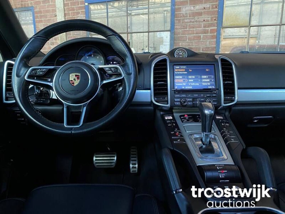 Porsche Cayenne S E-Hybrid 3.0 SportChrono 333pk 2015, ZV-689-T