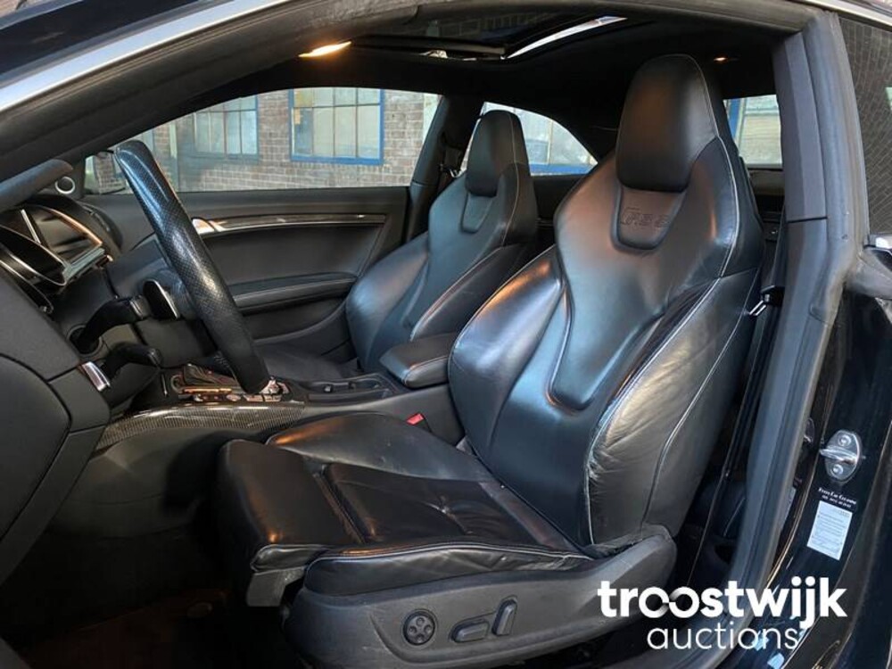 Audi RS5 Coupe 4.2 FSI Quattro 450pk 2012, 4-KVH-74