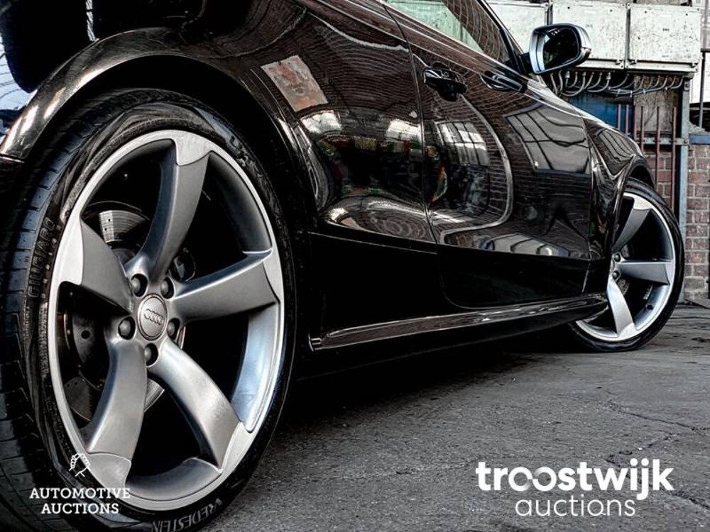 Audi RS5 Coupe 4.2 FSI Quattro 450pk 2012, 4-KVH-74