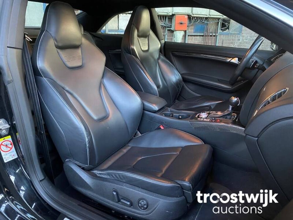 Audi RS5 Coupe 4.2 FSI Quattro 450pk 2012, 4-KVH-74