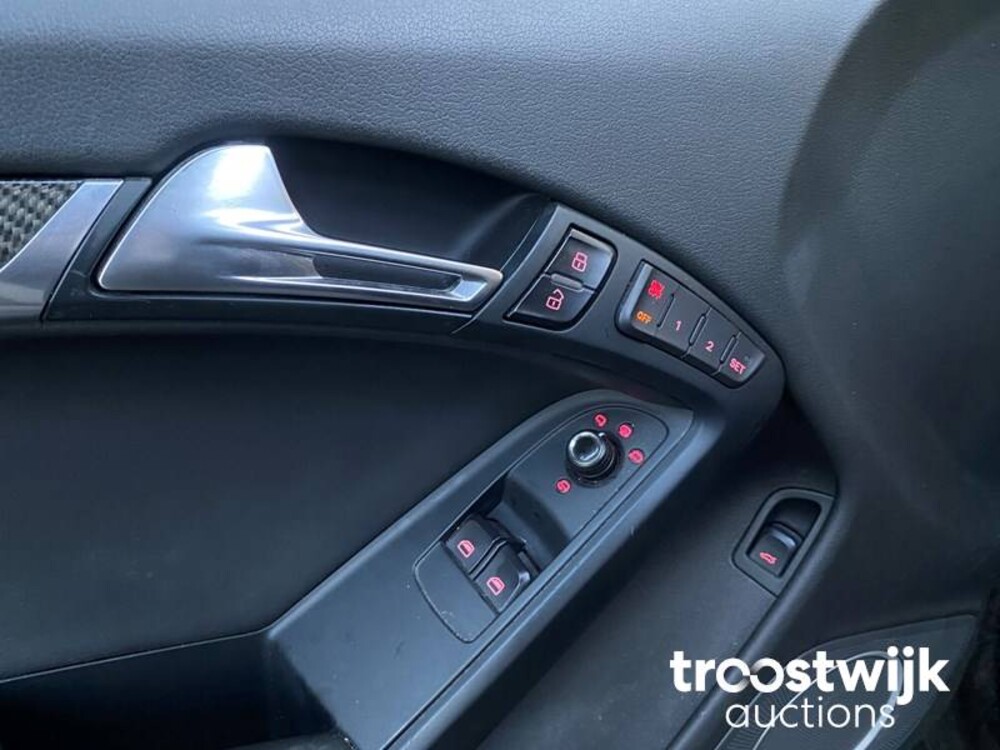 Audi RS5 Coupe 4.2 FSI Quattro 450pk 2012, 4-KVH-74