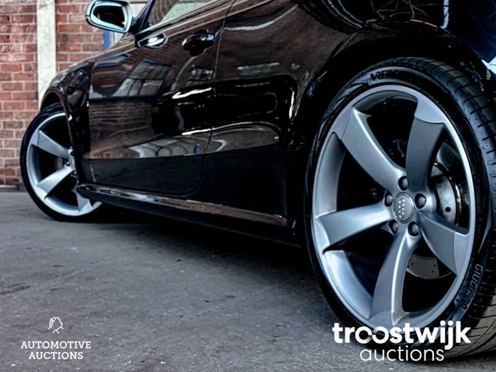 Audi RS5 Coupe 4.2 FSI Quattro 450pk 2012, 4-KVH-74