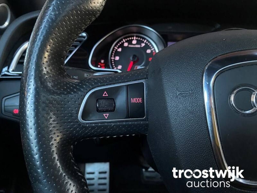 Audi RS5 Coupe 4.2 FSI Quattro 450pk 2012, 4-KVH-74