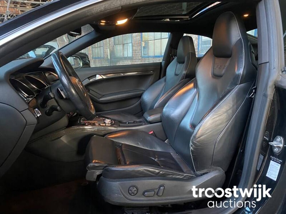 Audi RS5 Coupe 4.2 FSI Quattro 450pk 2012, 4-KVH-74