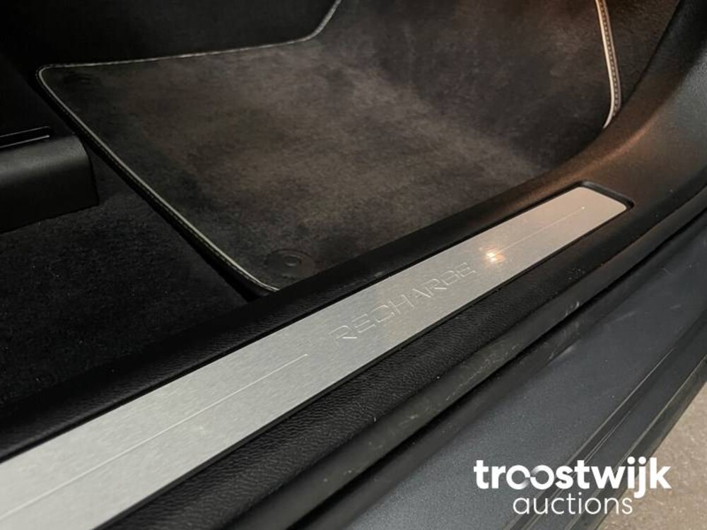 Volvo XC60 T8 R-Design Recharge 389pk 2021 -Fabrieksgarantie-