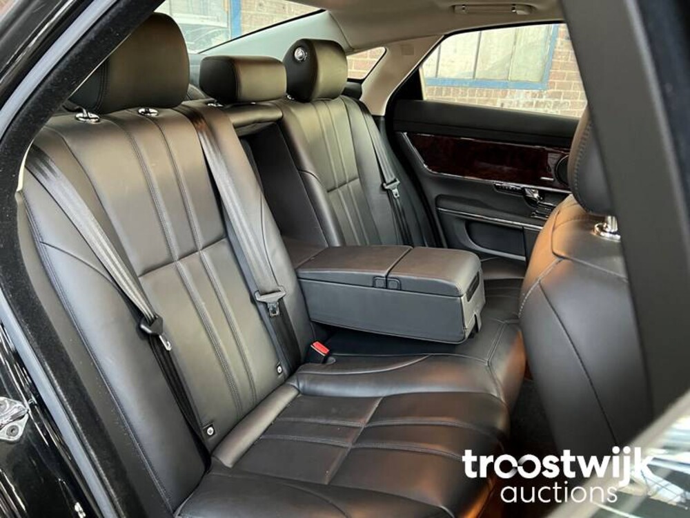 Jaguar XJ 3.0 V6 SC Premium Luxury 340pk 2013 -Orig. NL-, 9-SZK-73
