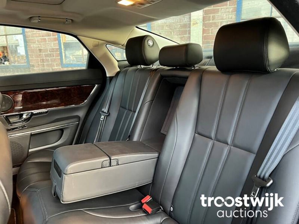 Jaguar XJ 3.0 V6 SC Premium Luxury 340pk 2013 -Orig. NL-, 9-SZK-73