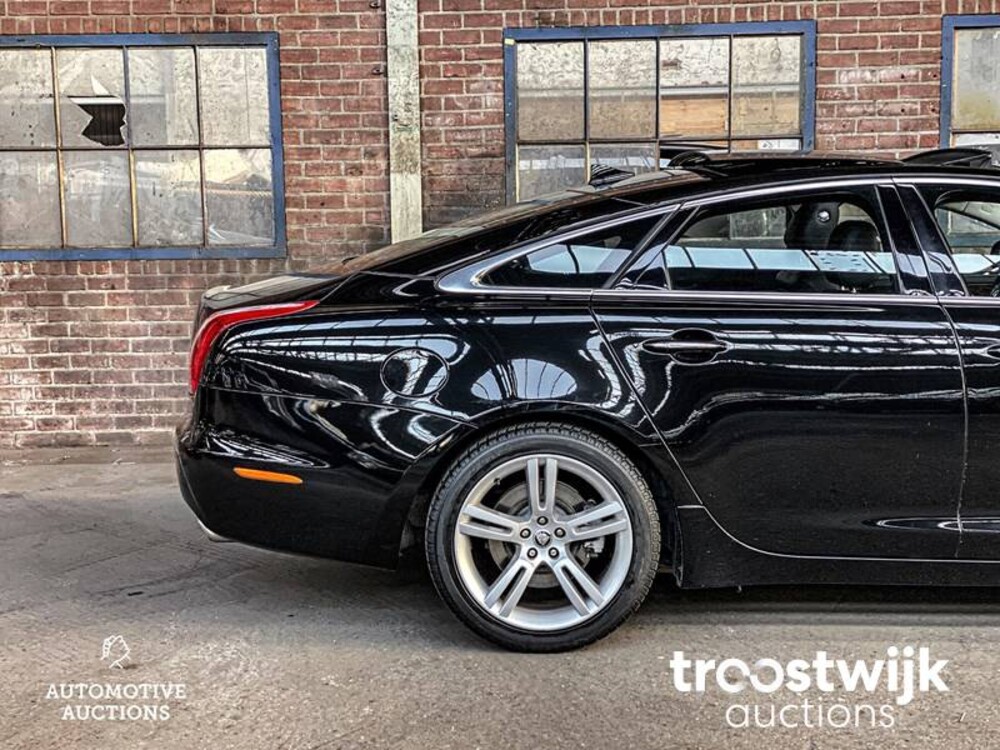 Jaguar XJ 3.0 V6 SC Premium Luxury 340pk 2013 -Orig. NL-, 9-SZK-73