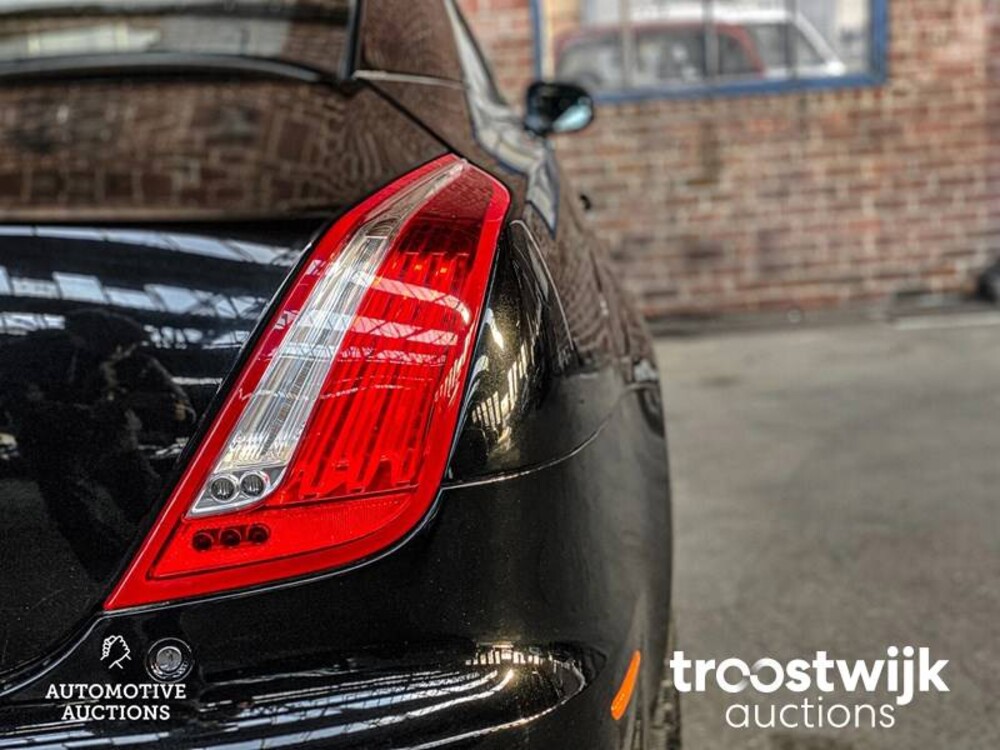 Jaguar XJ 3.0 V6 SC Premium Luxury 340pk 2013 -Orig. NL-, 9-SZK-73