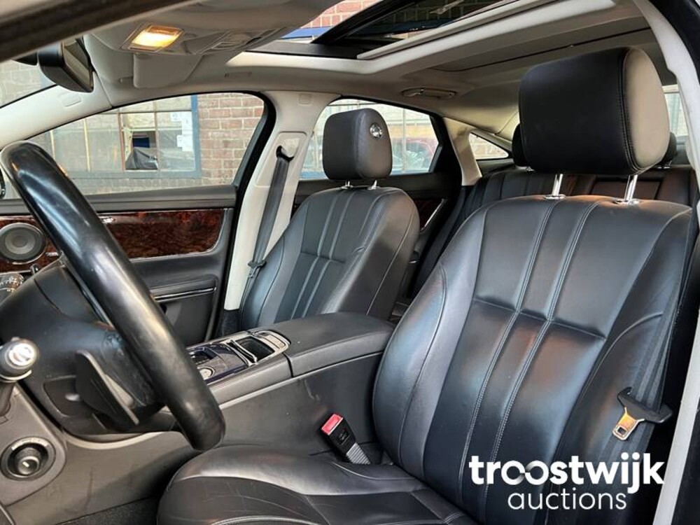 Jaguar XJ 3.0 V6 SC Premium Luxury 340pk 2013 -Orig. NL-, 9-SZK-73