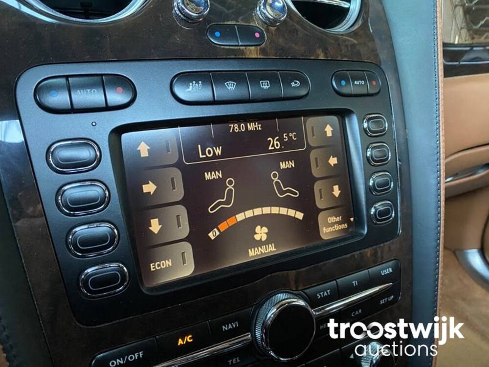 Bentley Flying Spur 6.0 W12 Bentley Continental Flying Spur 6.0 W12 560pk 2006 -Youngtimer-