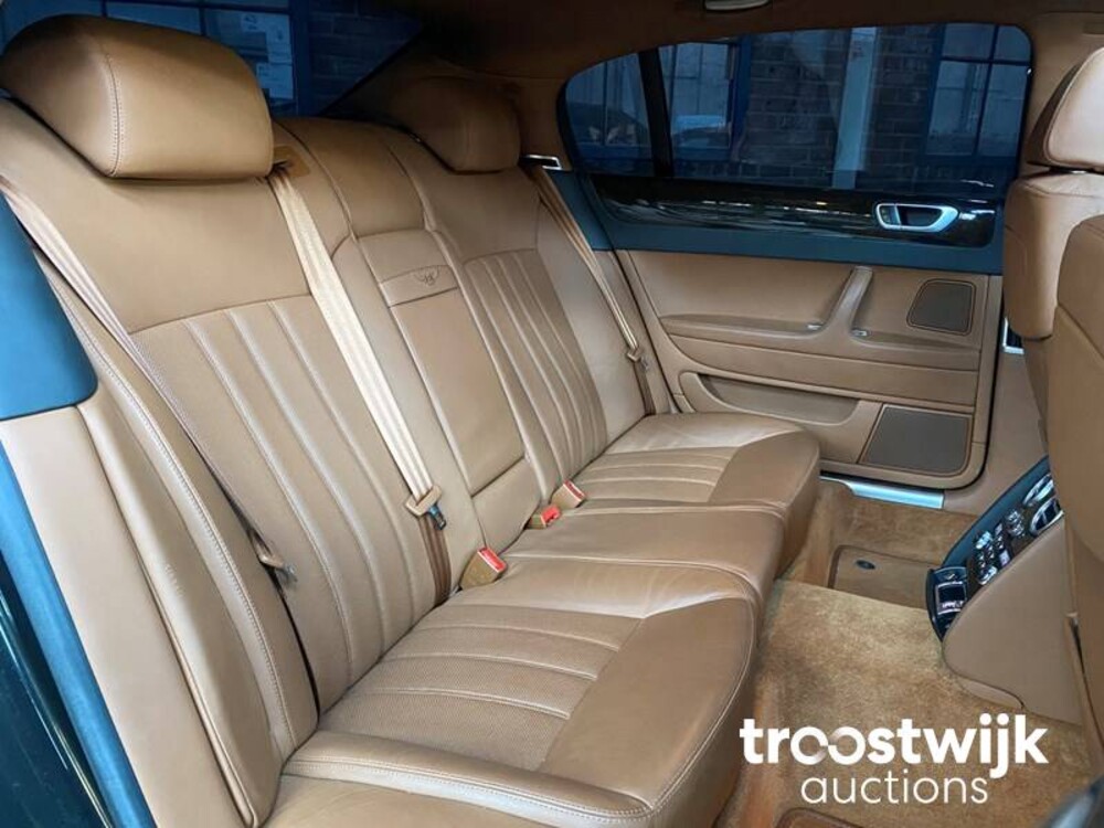 Bentley Flying Spur 6.0 W12 Bentley Continental Flying Spur 6.0 W12 560pk 2006 -Youngtimer-