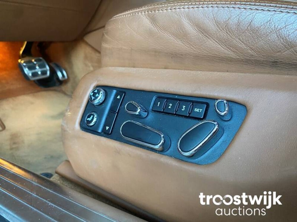 Bentley Flying Spur 6.0 W12 Bentley Continental Flying Spur 6.0 W12 560pk 2006 -Youngtimer-