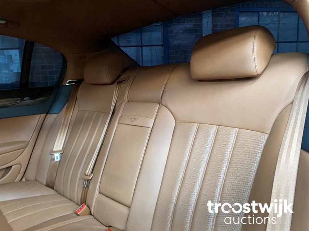 Bentley Flying Spur 6.0 W12 Bentley Continental Flying Spur 6.0 W12 560pk 2006 -Youngtimer-