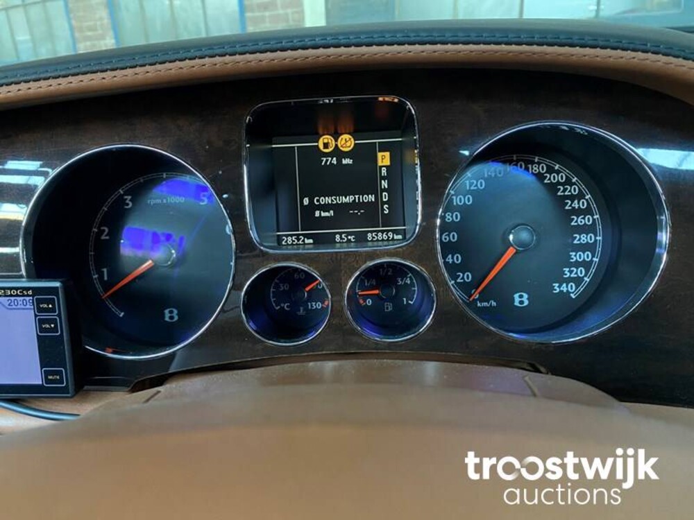 Bentley Flying Spur 6.0 W12 Bentley Continental Flying Spur 6.0 W12 560pk 2006 -Youngtimer-