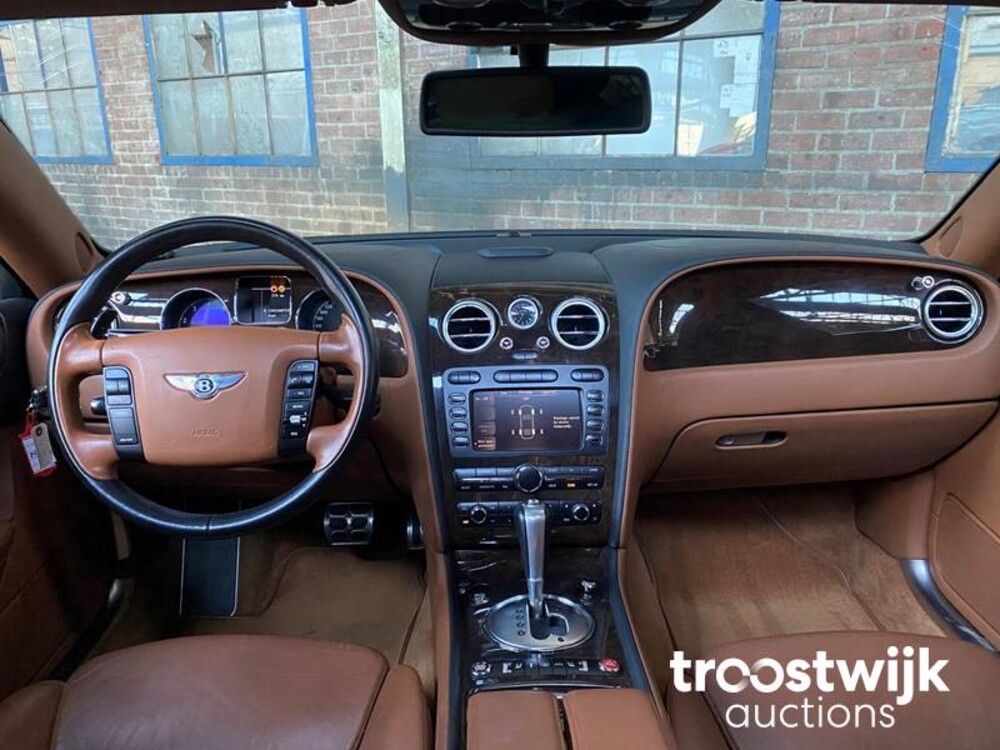 Bentley Flying Spur 6.0 W12 Bentley Continental Flying Spur 6.0 W12 560pk 2006 -Youngtimer-