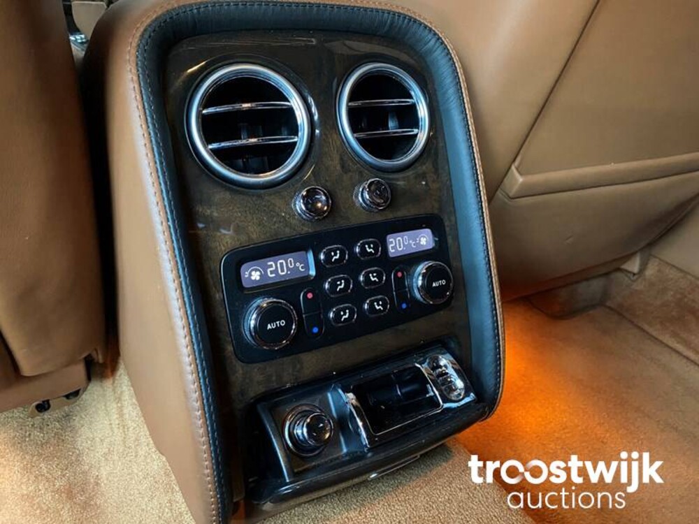 Bentley Flying Spur 6.0 W12 Bentley Continental Flying Spur 6.0 W12 560pk 2006 -Youngtimer-