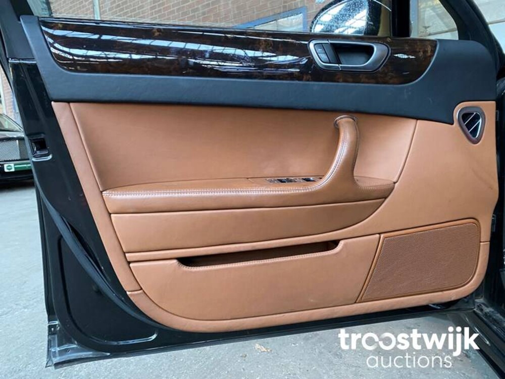 Bentley Flying Spur 6.0 W12 Bentley Continental Flying Spur 6.0 W12 560pk 2006 -Youngtimer-
