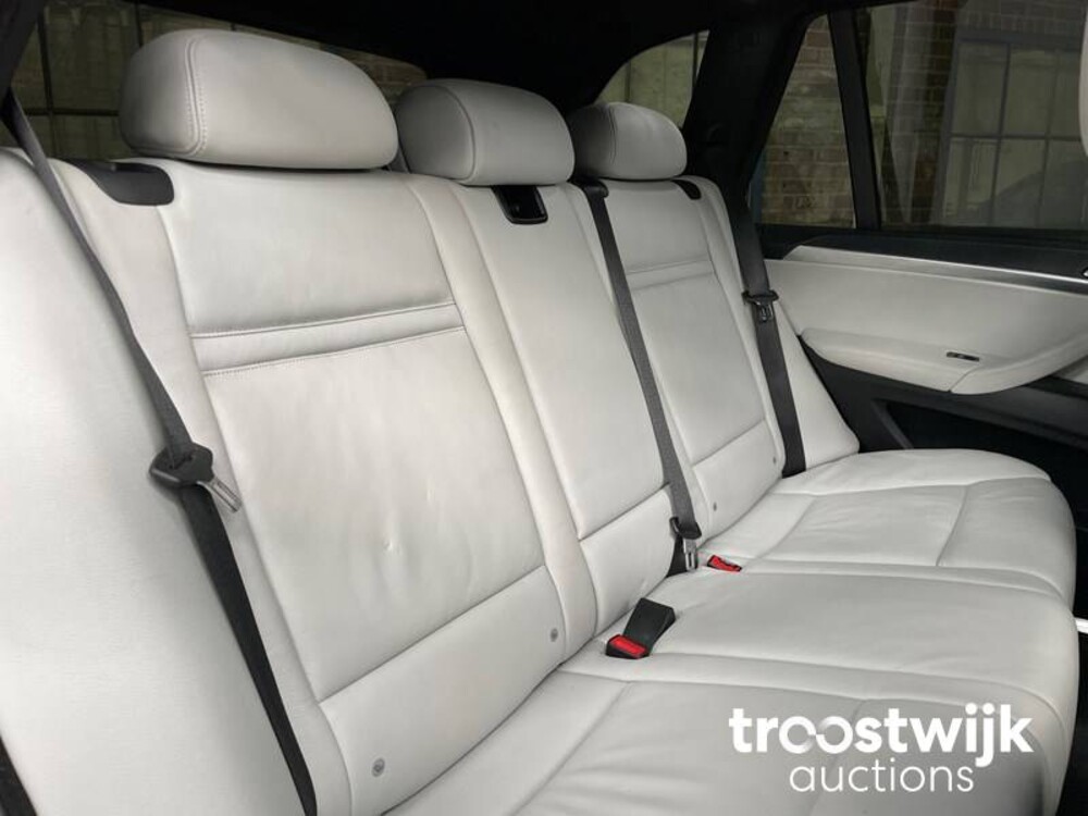 BMW M-sport V8 4.4i AKRAPOVIC 630pk 2010 Akrapovic, K-212-FH