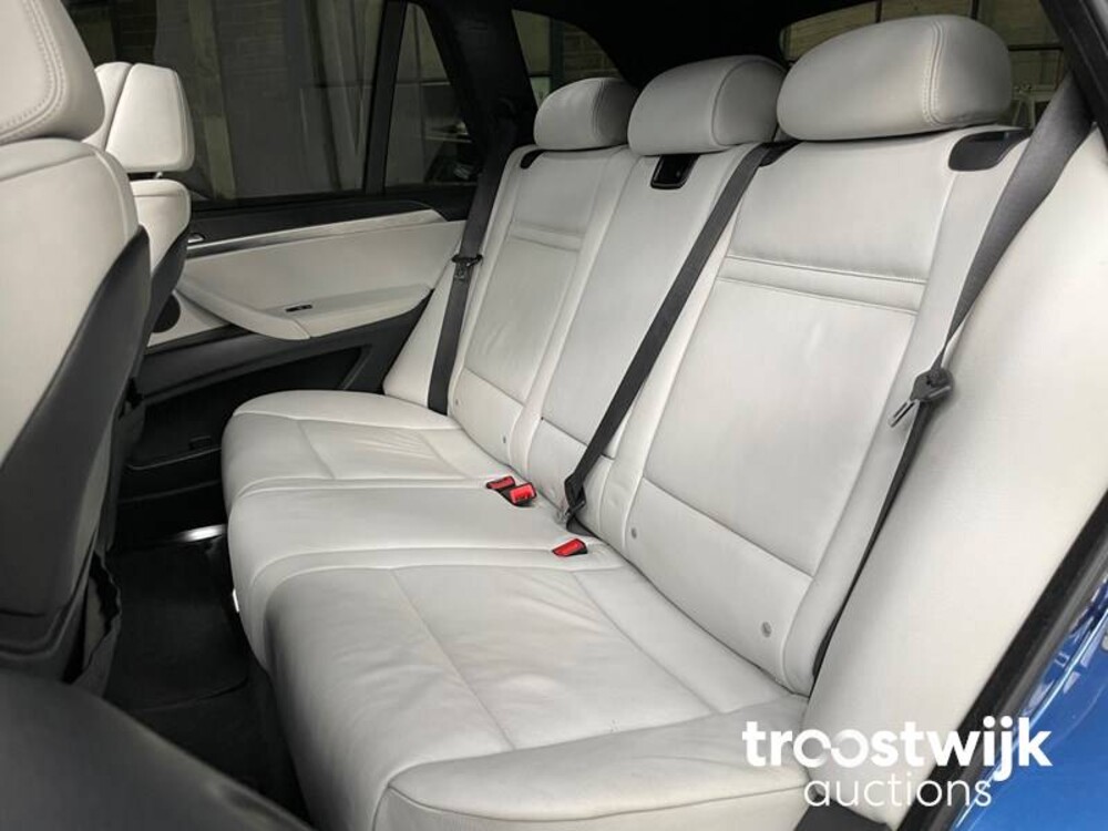 BMW M-sport V8 4.4i AKRAPOVIC 630pk 2010 Akrapovic, K-212-FH