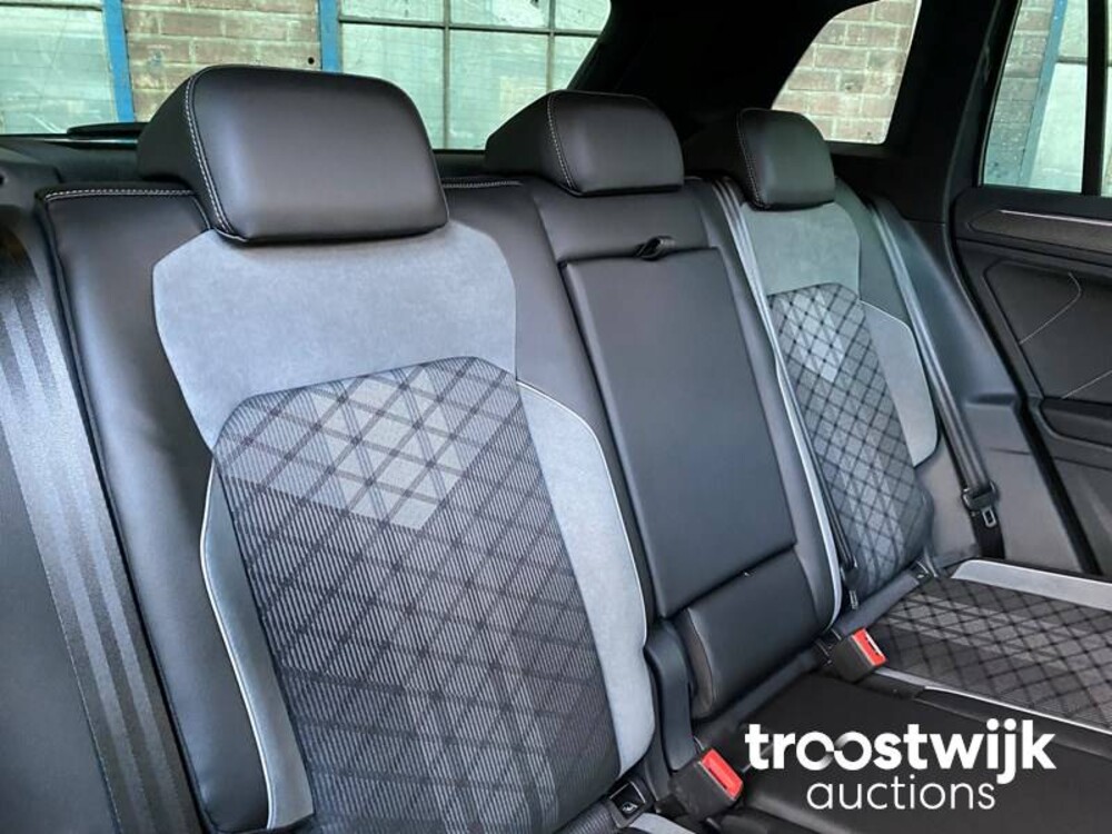 Volkswagen Tiguan R-Line TSI Life Business 150pk 2021 -Fabrieksgarantie-, L-969-ZS