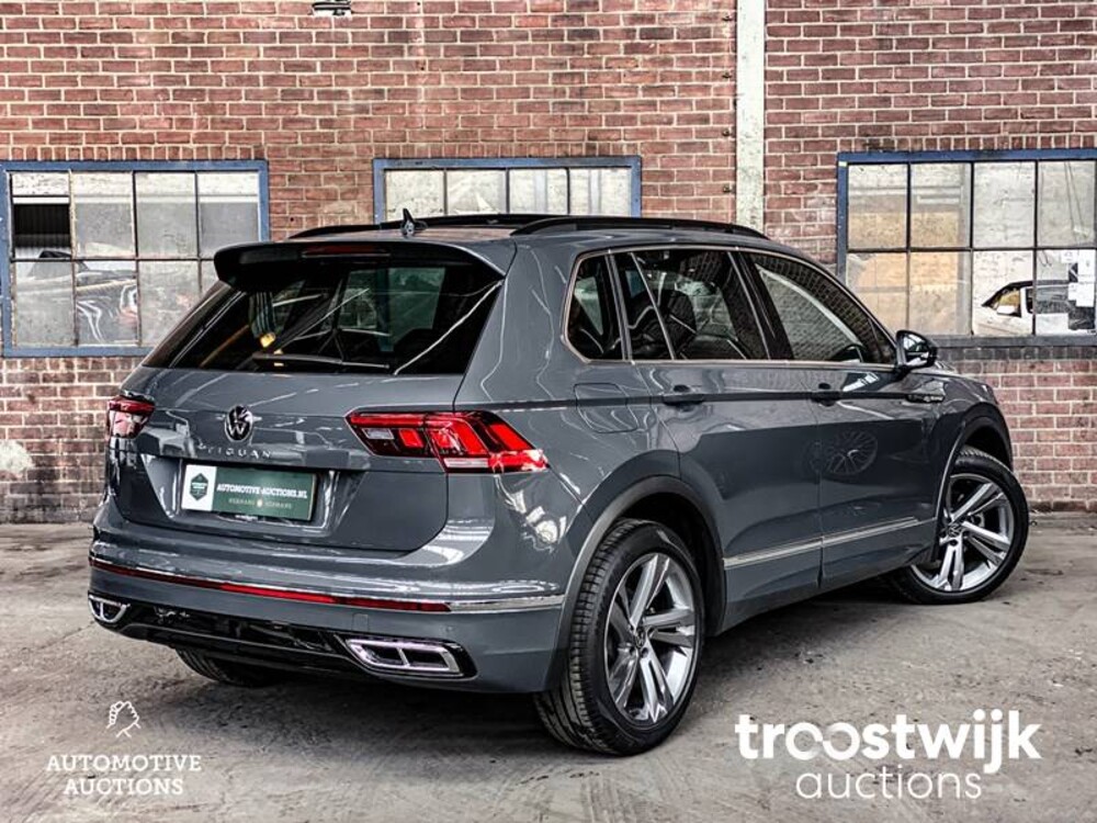 Volkswagen Tiguan R-Line TSI Life Business 150pk 2021 -Fabrieksgarantie-, L-969-ZS