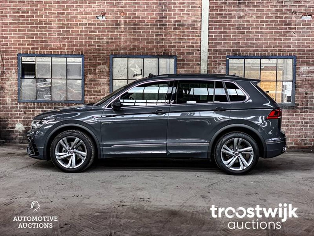 Volkswagen Tiguan R-Line TSI Life Business 150pk 2021 -Fabrieksgarantie-, L-969-ZS