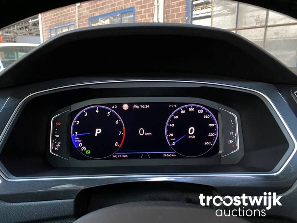 Volkswagen Tiguan R-Line TSI Life Business 150pk 2021 -Fabrieksgarantie-, L-969-ZS