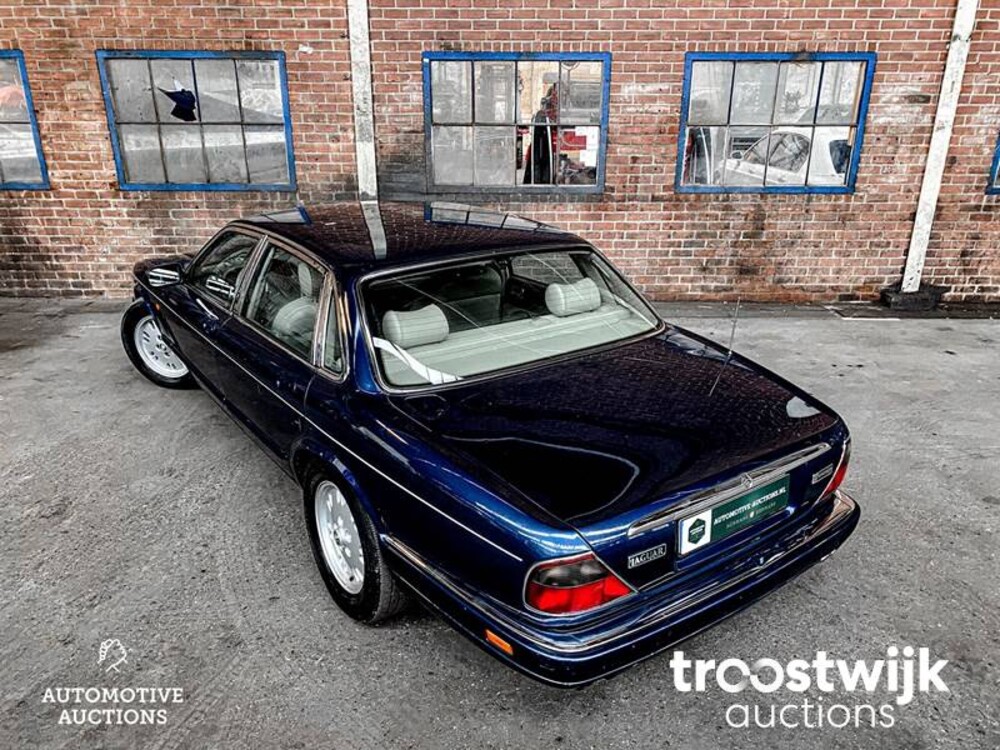 Jaguar 4.0 Jaguar Sovereign 4.0 241pk 1996, PN-JP-18