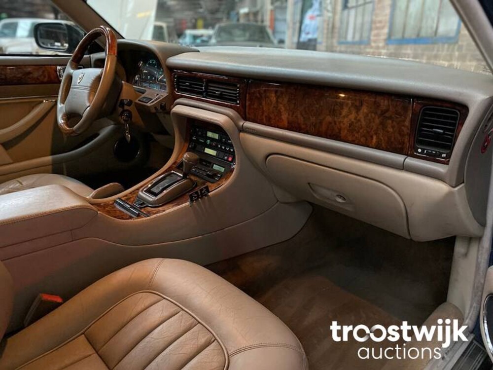 Jaguar 4.0 Jaguar Sovereign 4.0 241pk 1996, PN-JP-18