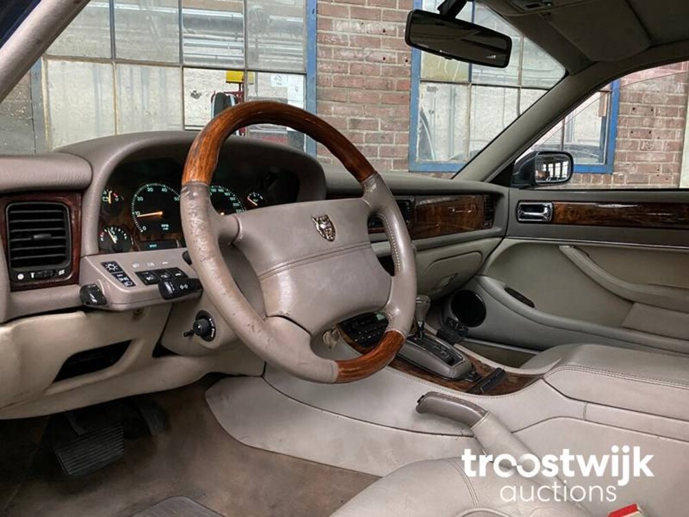 Jaguar 4.0 Jaguar Sovereign 4.0 241pk 1996, PN-JP-18