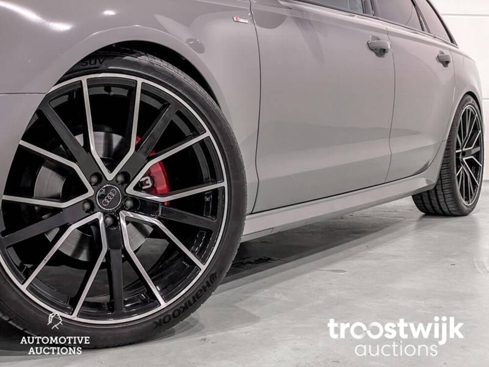 Audi A6 Avant S-Line TDI Ultra Sport Edition Auto