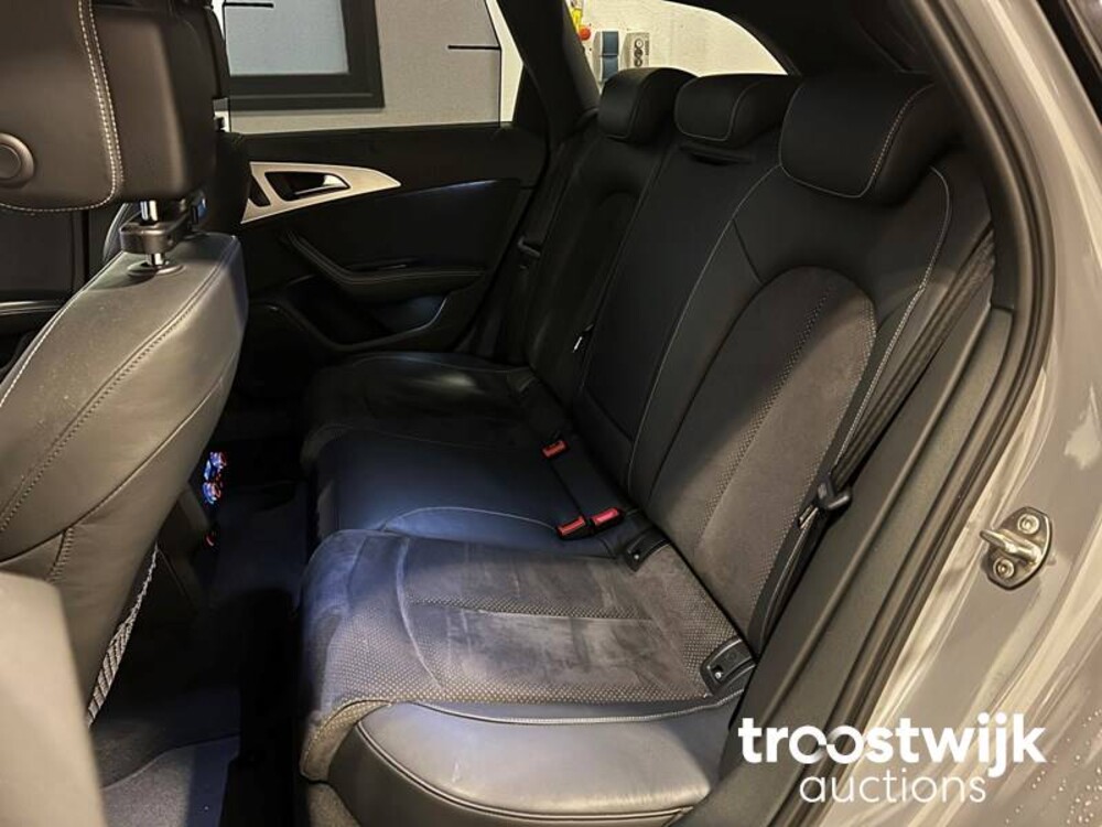 Audi A6 Avant S-Line TDI Ultra Sport Edition Auto