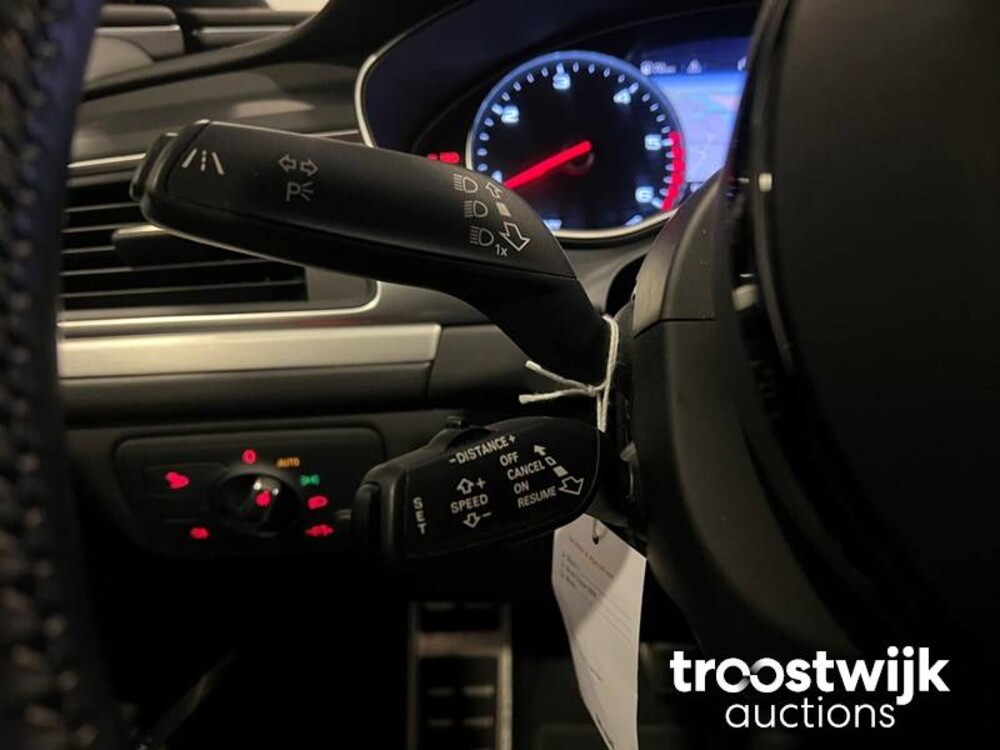 Audi A6 Avant S-Line TDI Ultra Sport Edition Auto