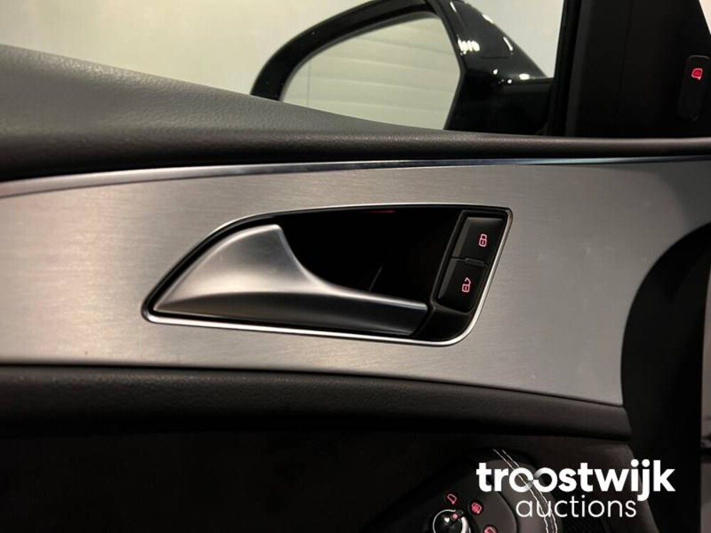 Audi A6 Avant S-Line TDI Ultra Sport Edition Auto