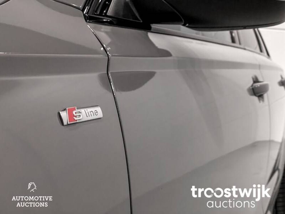 Audi A6 Avant S-Line TDI Ultra Sport Edition Auto